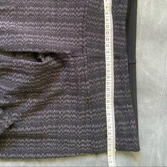 Lululemons, Size 2 - Picture 3 of 4